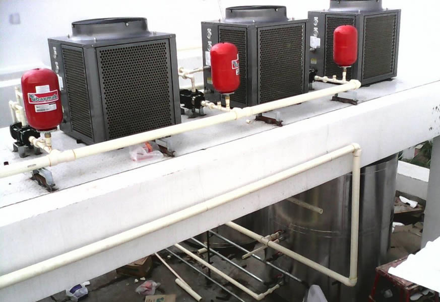 Commercial Hot Water System for C J Pallazio